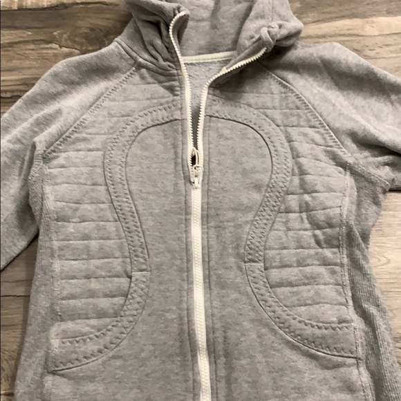 Lulu lemon jacket - Picture 5 of 6